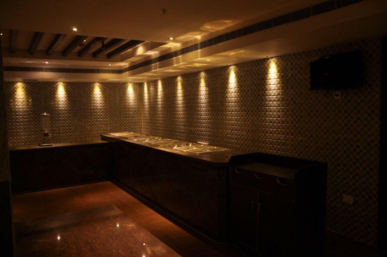 Krishna Residency Hotell Vijayawāda Eksteriør bilde